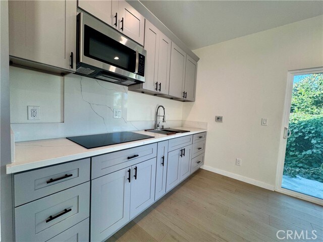 Building Photo - 147 E 59th St