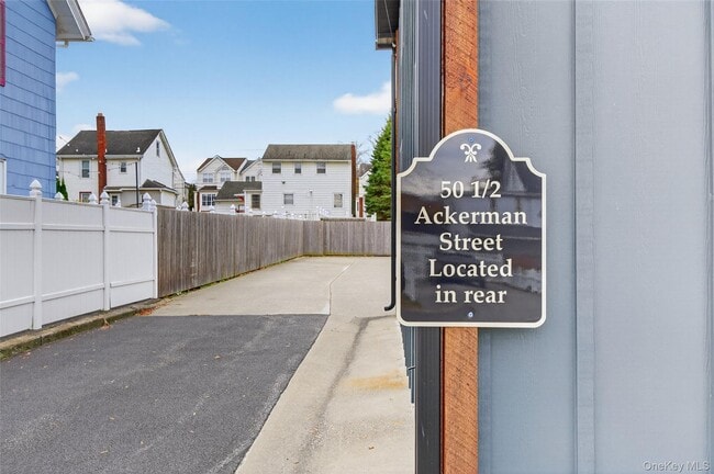 Building Photo - 52 Ackerman St