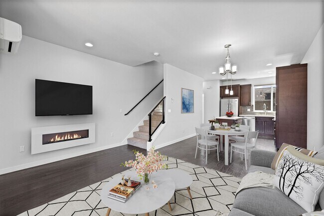 Building Photo - Spacious 3 Bed / 3.5 Bath Seattle Townhome!