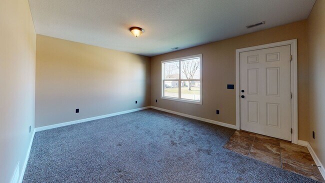 Building Photo - 6123-6125 Pinto Lane
