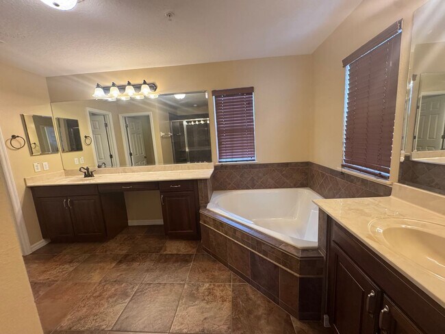 Building Photo - 5364 Penway Dr