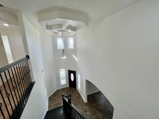 Building Photo - 13724 Altamirano