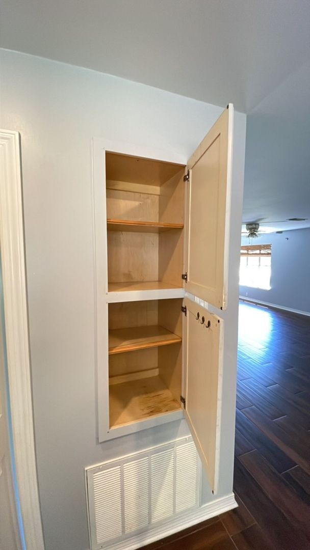 Building Photo - 3 BD 2 BA Home in the Bayou View School Di...