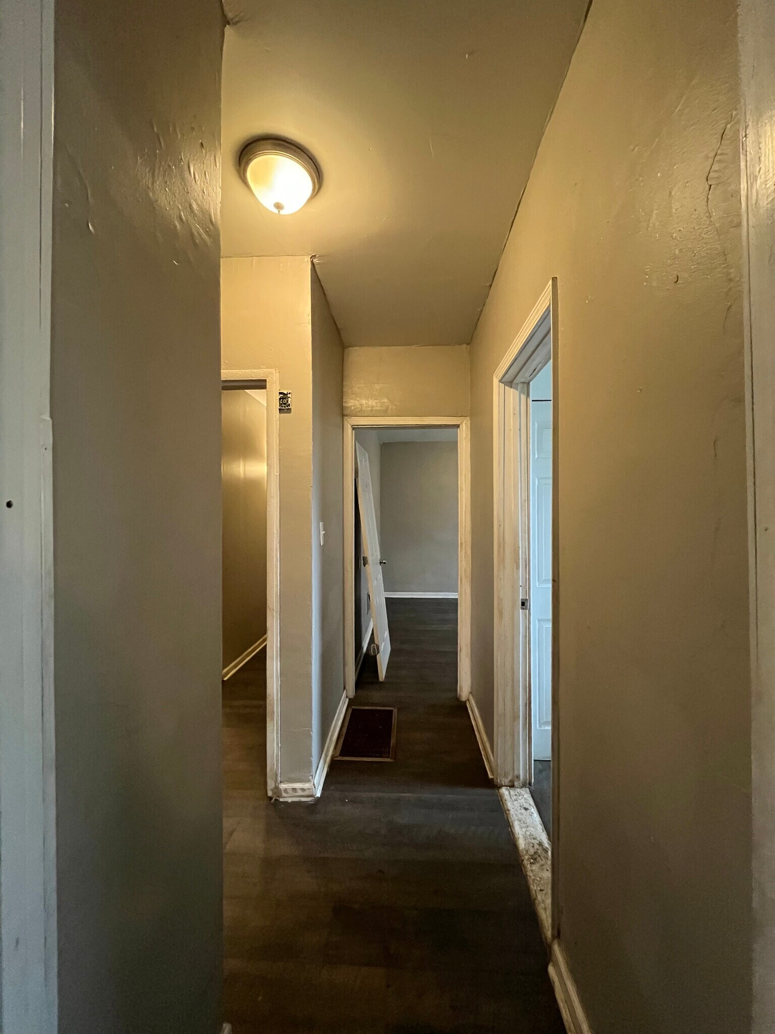 Building Photo - 5109 Cote Brilliante Ave