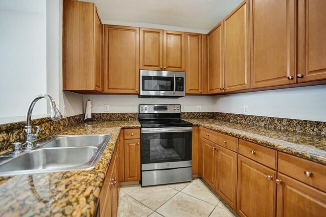 Building Photo - 1252 Piazza Antinori