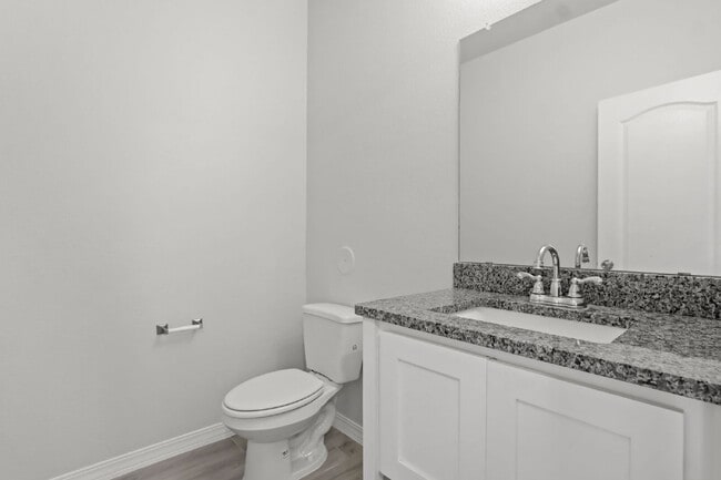 Building Photo - 4-Bed, 3.5-Bath Home in 79928