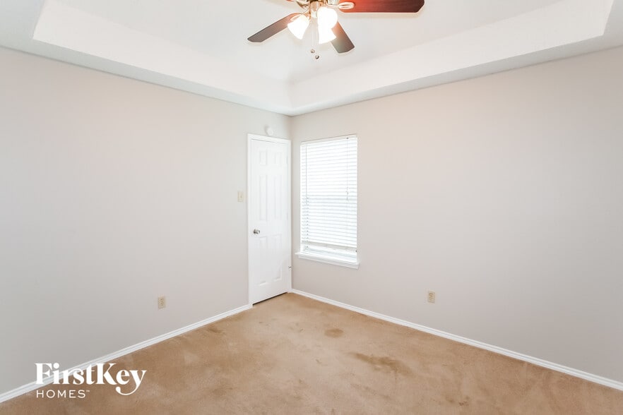 Building Photo - 4641 Goldrock Dr