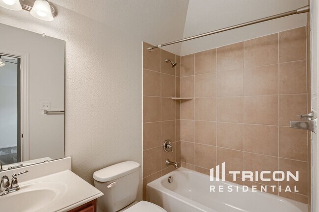 Building Photo - 5024 Kestrel Dr