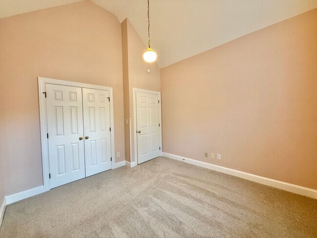 Building Photo - Charming 3BD, 2BA Raleigh Ranch-Style Home in a Quiet Neighborhood Near Crabtree Valley Mall, RDU...