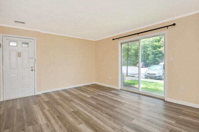 Building Photo - 11 Coral Tree Ct