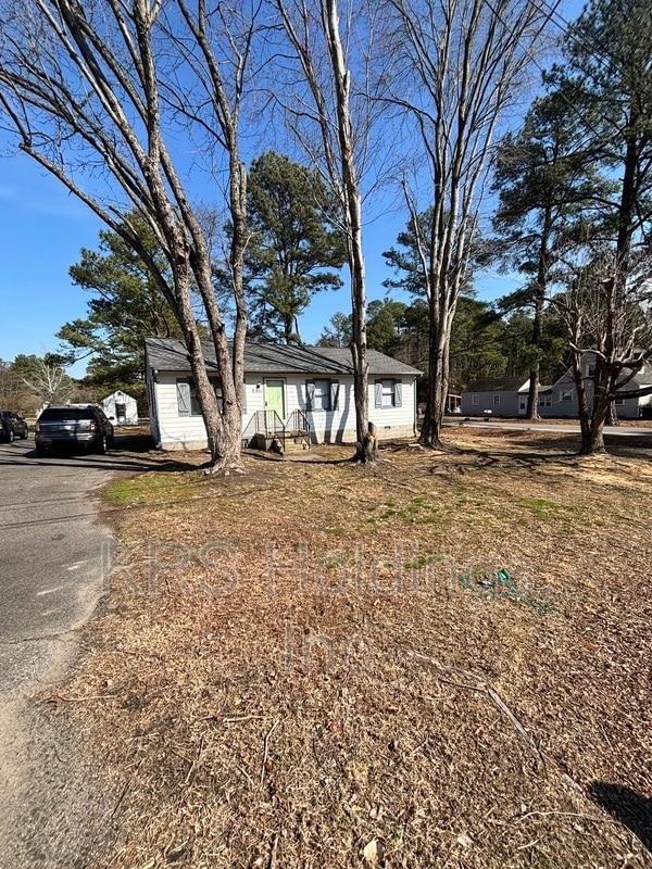 Building Photo - 8501 Ackley Ave