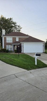 Building Photo - 380 Huntington Ct