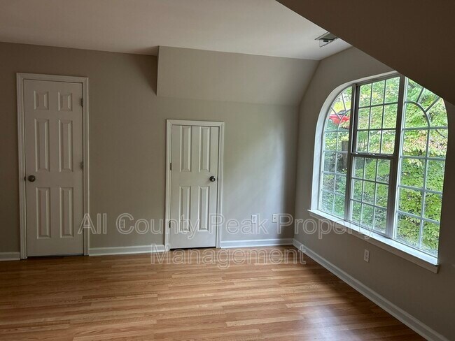 Building Photo - 3532 Dell Trail