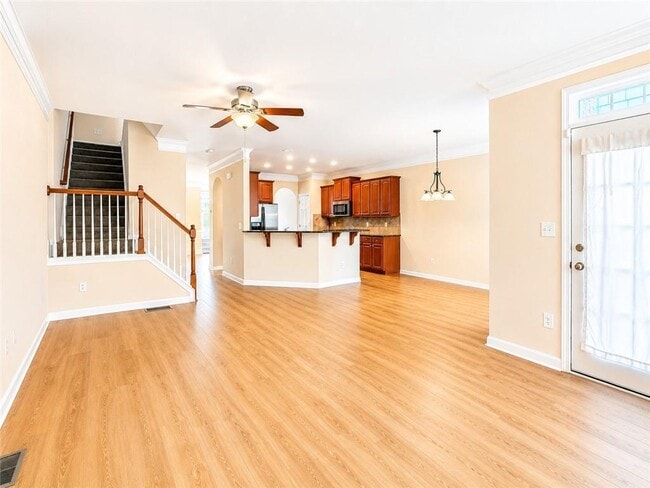 Building Photo - 6065 Cameron Pointe