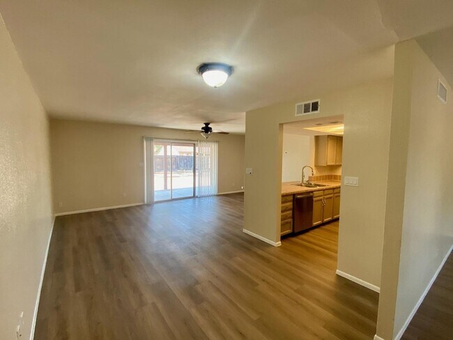 Building Photo - 3137 W Campo Bello Dr