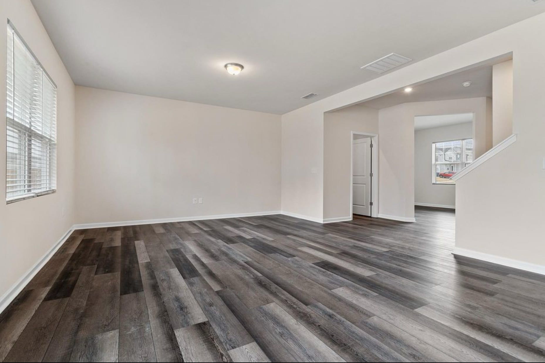 Building Photo - 3425 Honey Ivy Ln