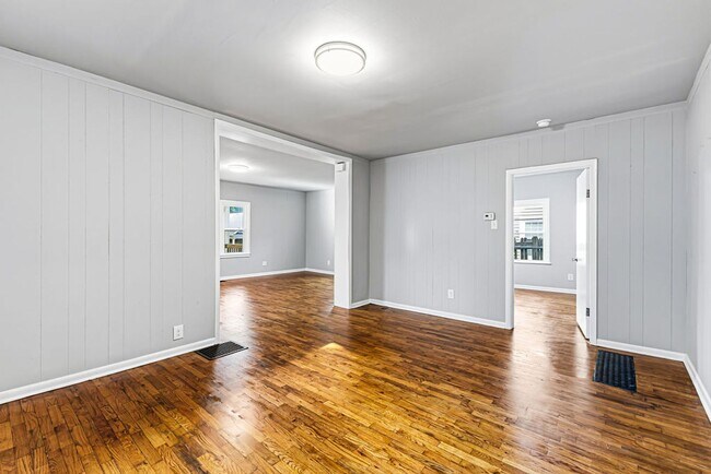 Building Photo - Remodeled 2-Bedroom Home in Saint Joseph with Off-Street Alley Parking