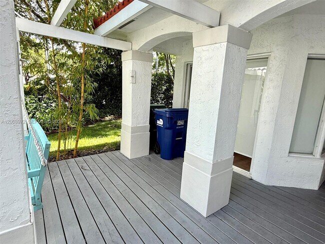 Building Photo - 6420 NW 109th Ave