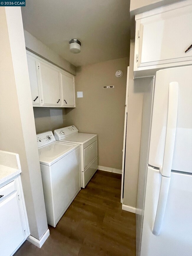 Building Photo - 4643 W Rishell Ct