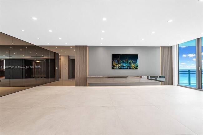 Building Photo - 3535 S Ocean Dr