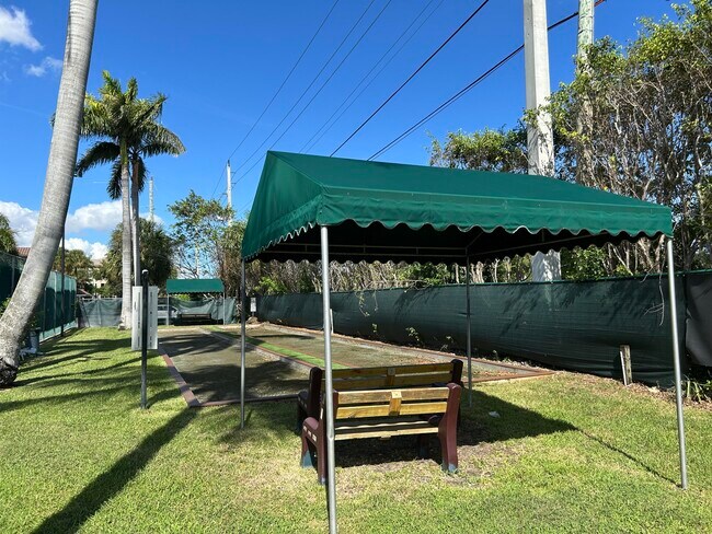 Building Photo - 26 Royal Palm Way