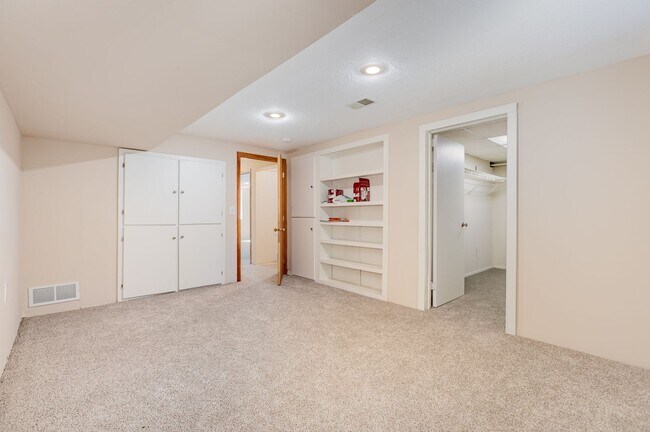 Building Photo - 4 Bed | 2 bath House in Andover School Dis...