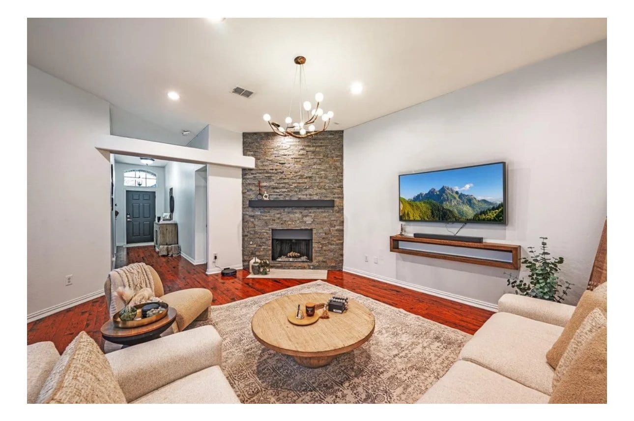 Building Photo - 8309 Green Ash Dr