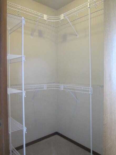 Building Photo - 2616 Nantucket Ave