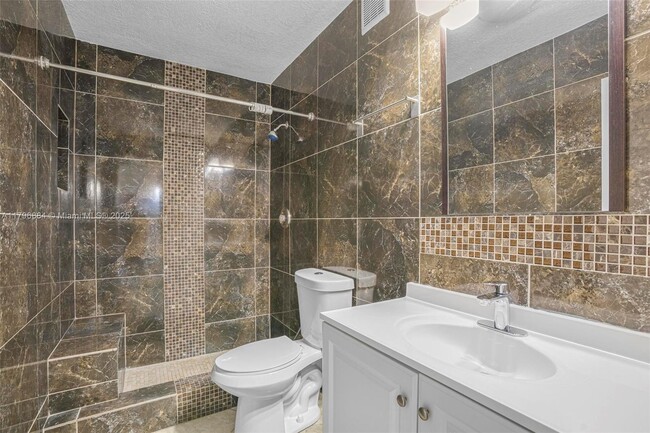 Building Photo - 899 W 79th St