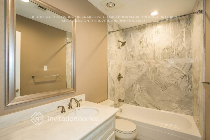 Building Photo - 22507 Red River Dr