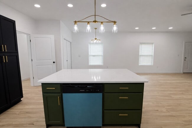 Building Photo - 22516 E Martin Dr