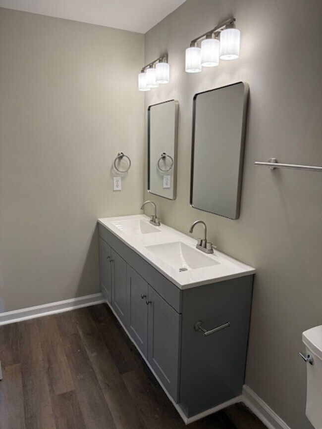 Building Photo - Available Now! MUST SEE!