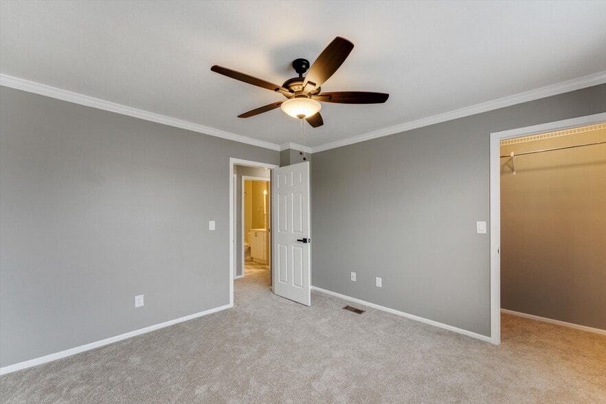 Building Photo - 4841 Stoneybrook Blvd