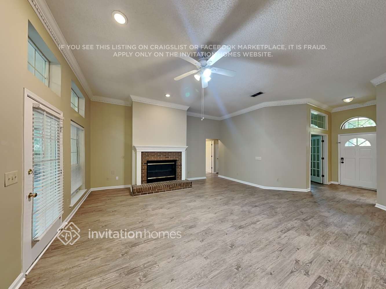 Building Photo - 11826 Clearwater Oaks Dr W
