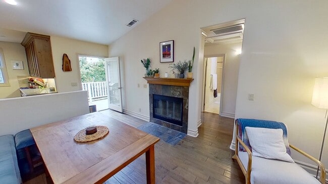 Building Photo - Stylish and Convenient: Your Dream 3 bed / 2 bath Rental  in Downtown Santa Barbara!