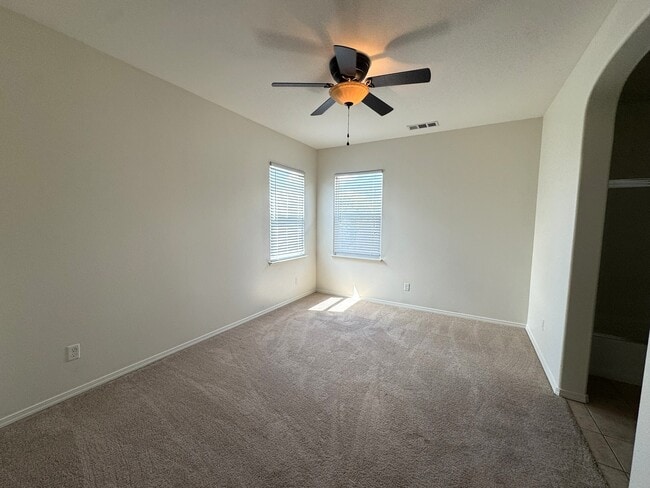 Building Photo - 4060 Trenton Ave