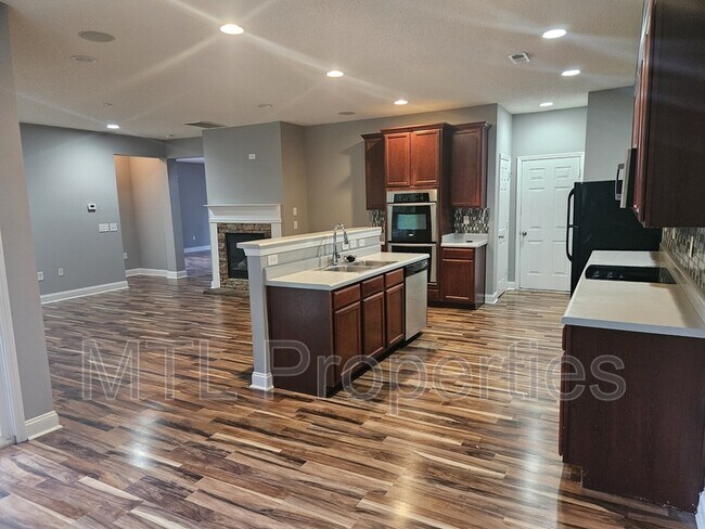 Building Photo - 302 Nanny Point Dr
