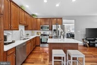 Building Photo - 43738 Clemens Terrace