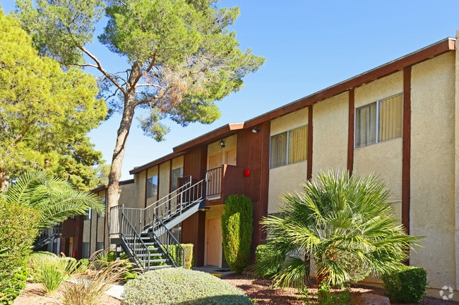 Primary Photo - Snapp Apartments