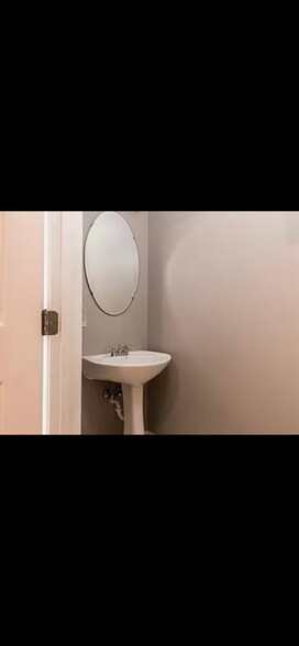 First floor half bathroom - 81701 Lost Valley Dr