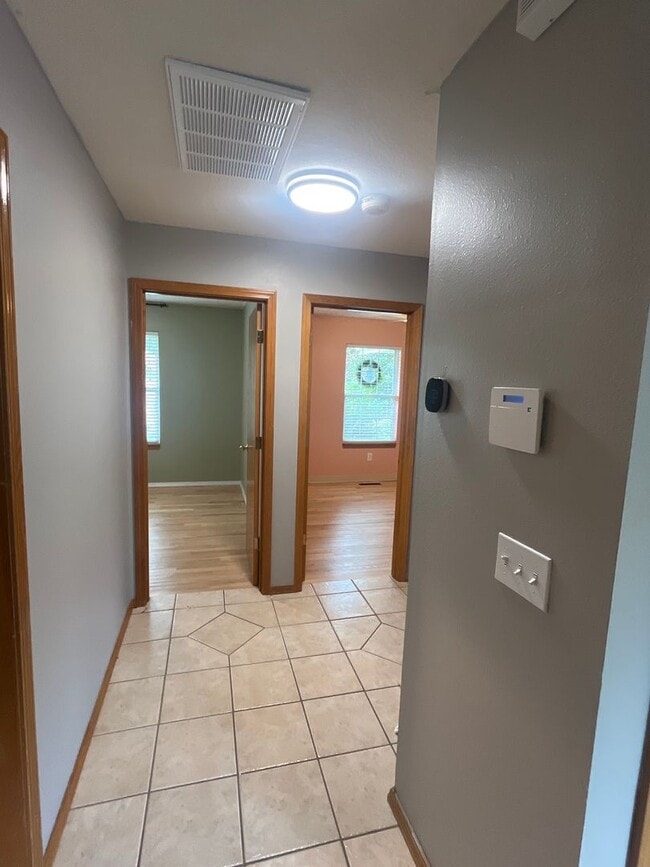 Building Photo - Sit Back, Relax. Your New home Awaits.