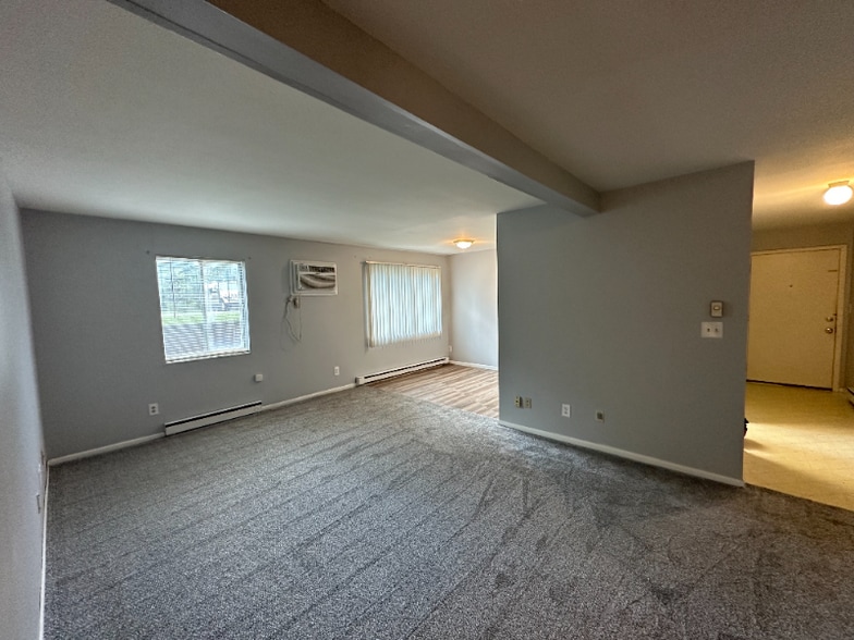 Building Photo - 1520 Spruce Ave