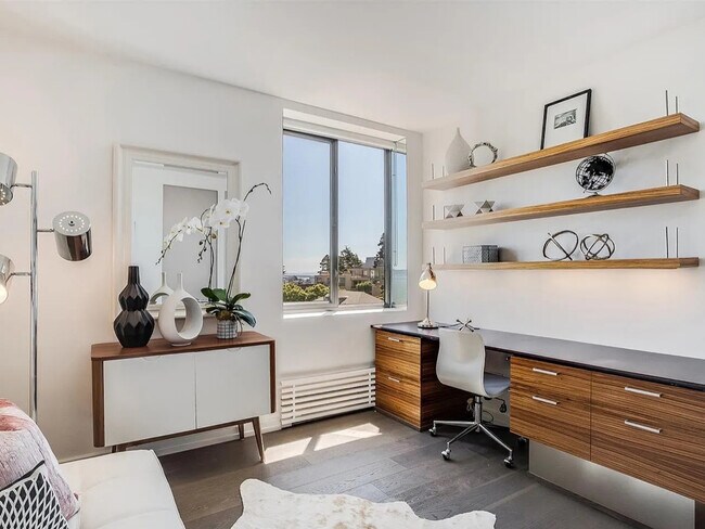 Building Photo - 1080 Chestnut St