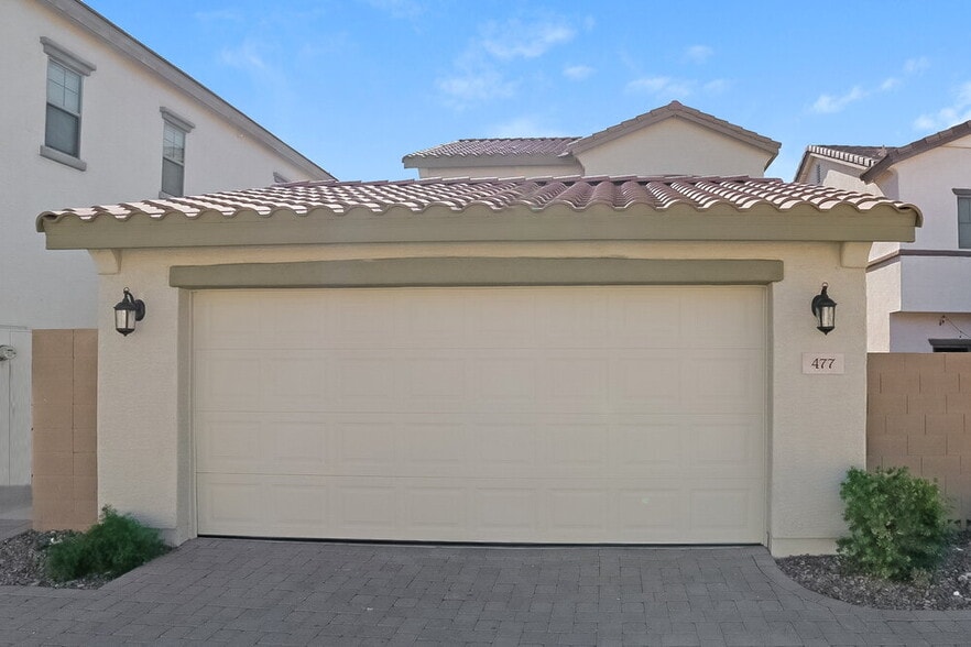 Building Photo - 477 N Citrus Ln