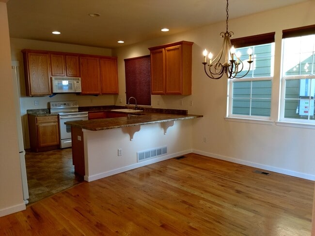 Building Photo - Terrific Two-Story Home in Broomfield!