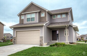 Building Photo - Gorgeous 4 Bed Home! Brand new carpet!