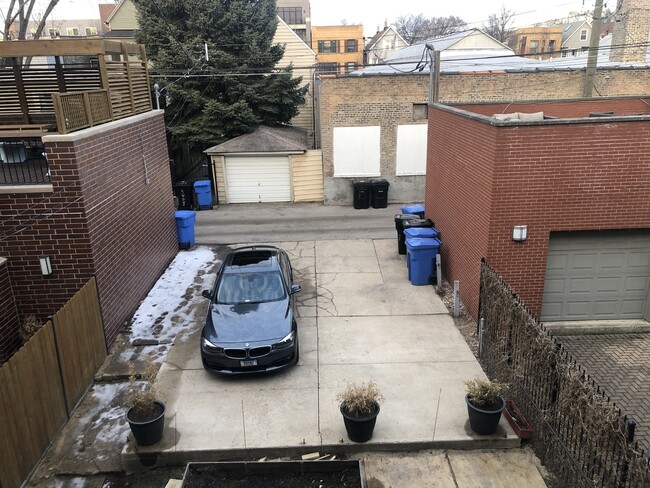 Building Photo - 3728 N Bosworth Ave