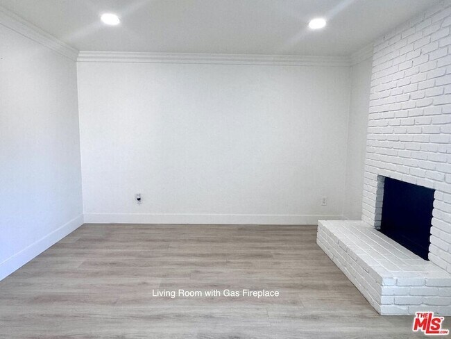 Building Photo - 2863 Carmar Way