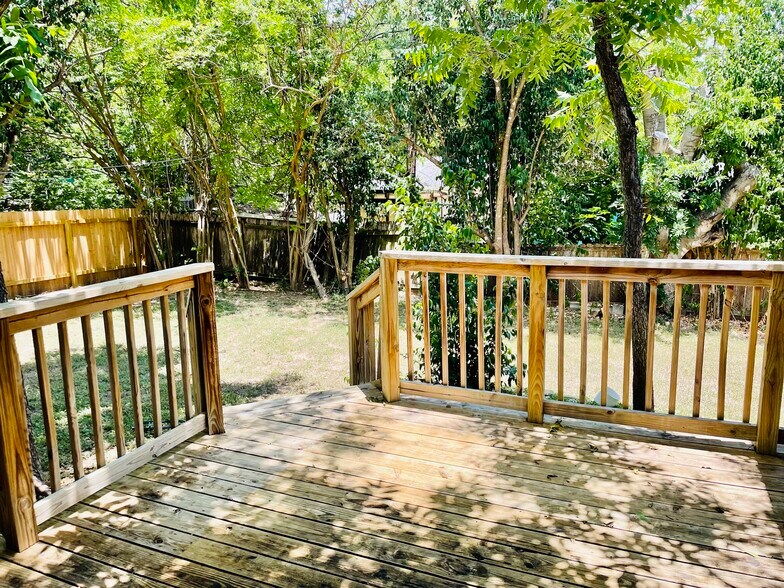 Back Deck - 6717 Tulsa Cove