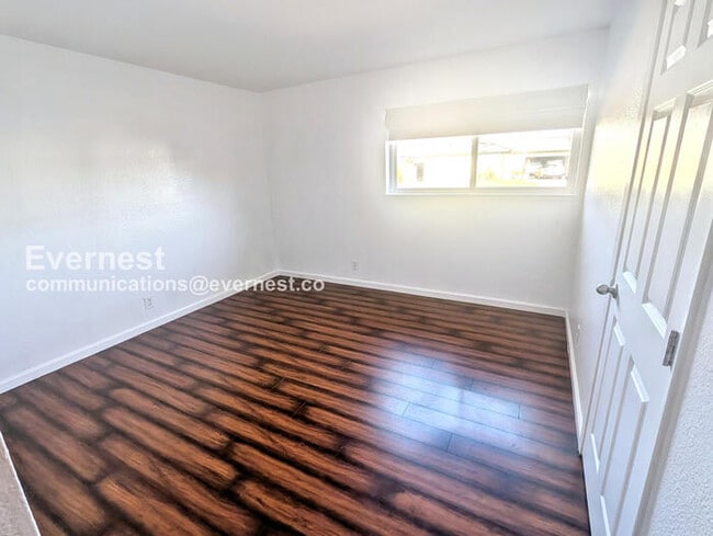 Building Photo - 14403 Tiburon Rd